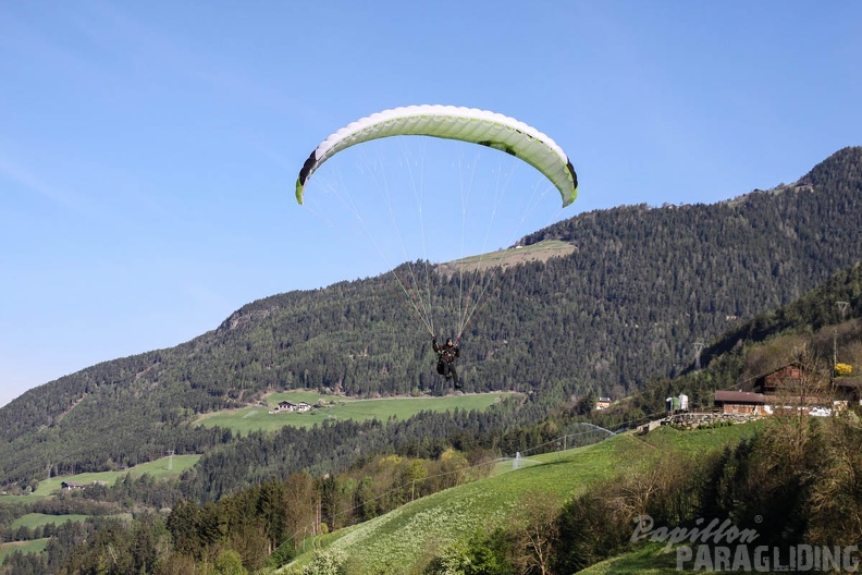 DH18_15_Luesen-Paragliding-186.jpg