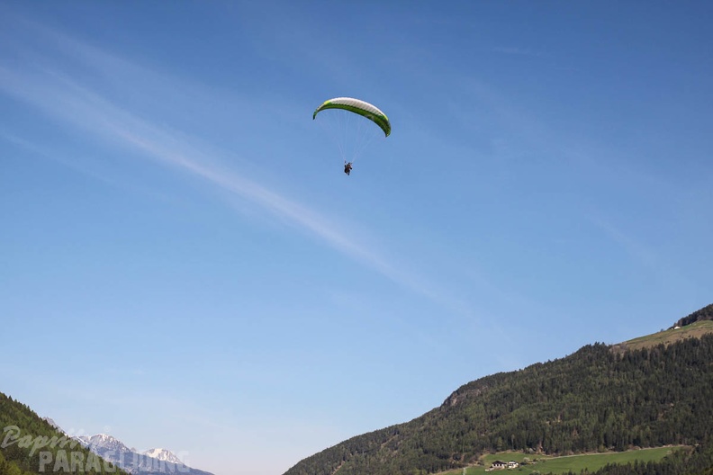 DH18_15_Luesen-Paragliding-204.jpg