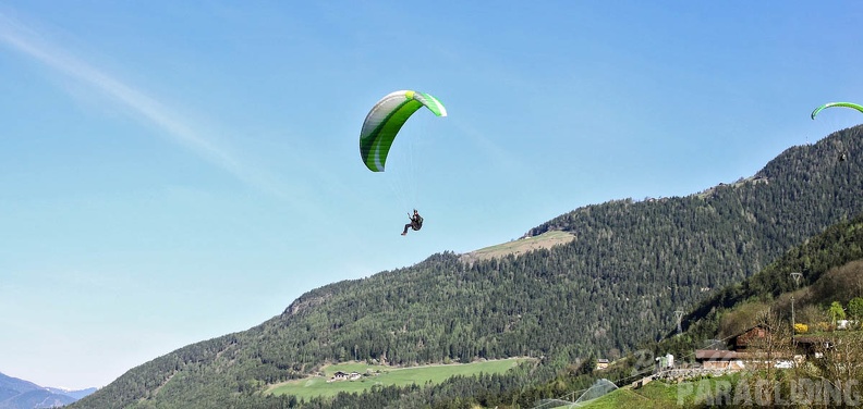 DH18_15_Luesen-Paragliding-206.jpg