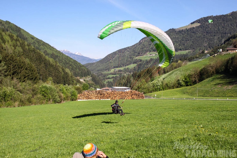 DH18 15 Luesen-Paragliding-207