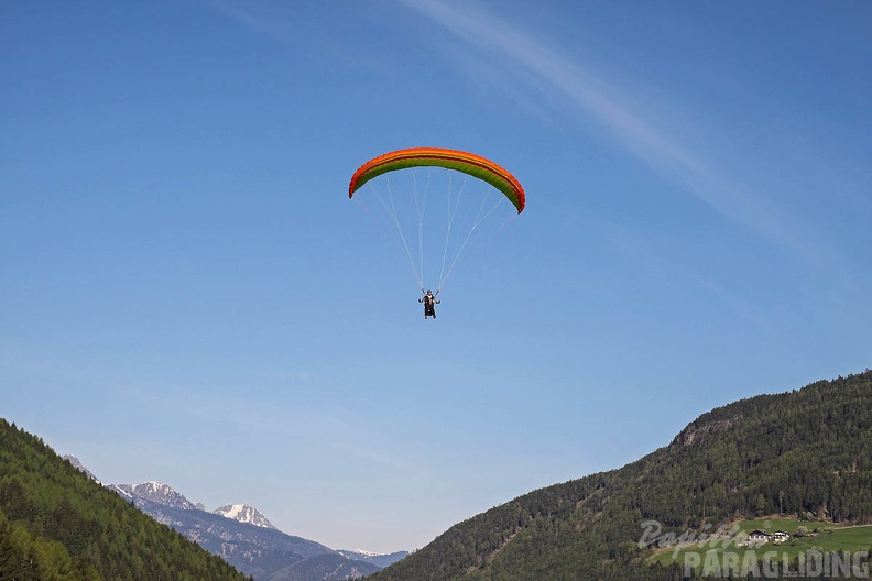 DH18 15 Luesen-Paragliding-232