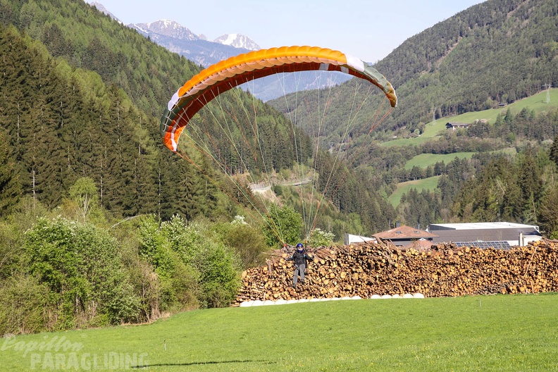DH18 15 Luesen-Paragliding-237