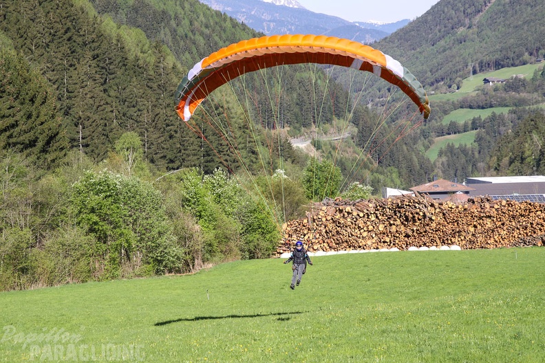 DH18 15 Luesen-Paragliding-238