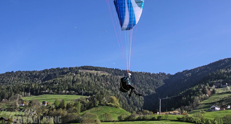 DH18_15_Luesen-Paragliding-246.jpg
