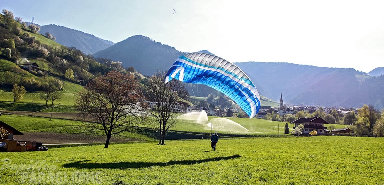 DH18_15_Luesen-Paragliding-248.jpg