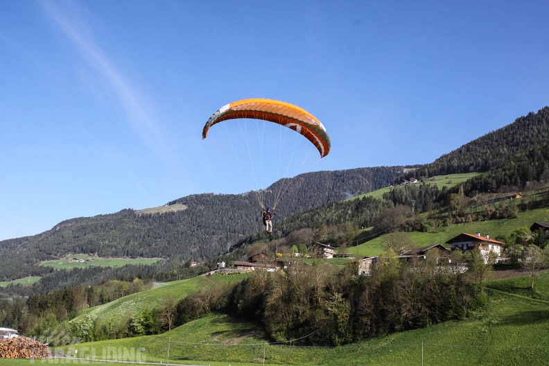 DH18_15_Luesen-Paragliding-254.jpg