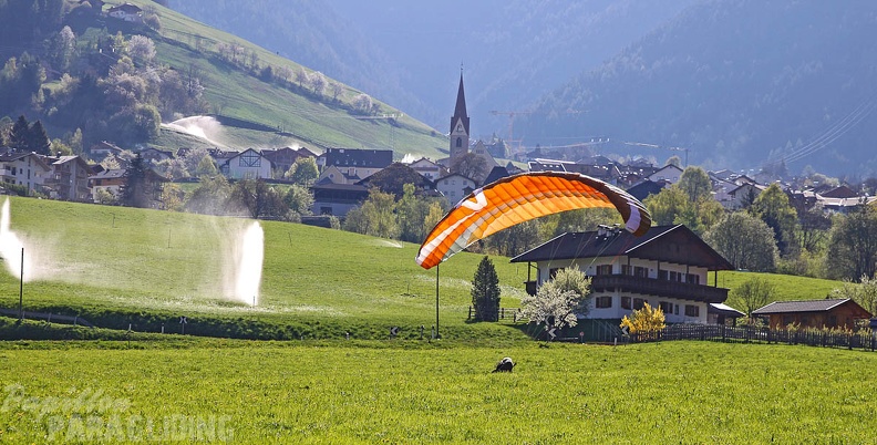 DH18_15_Luesen-Paragliding-266.jpg
