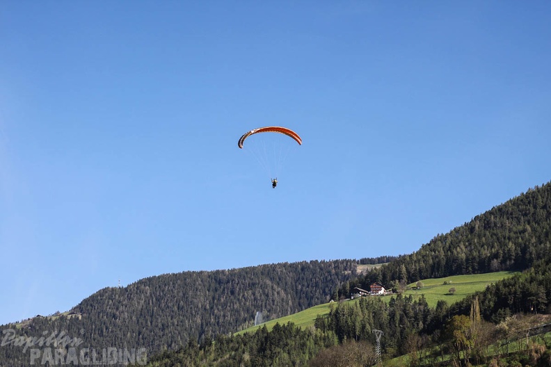 DH18_15_Luesen-Paragliding-271.jpg