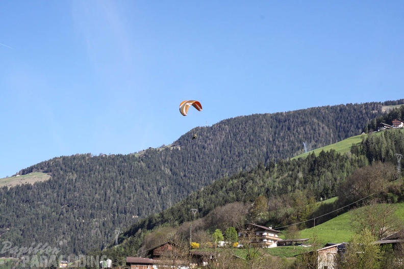 DH18_15_Luesen-Paragliding-272.jpg