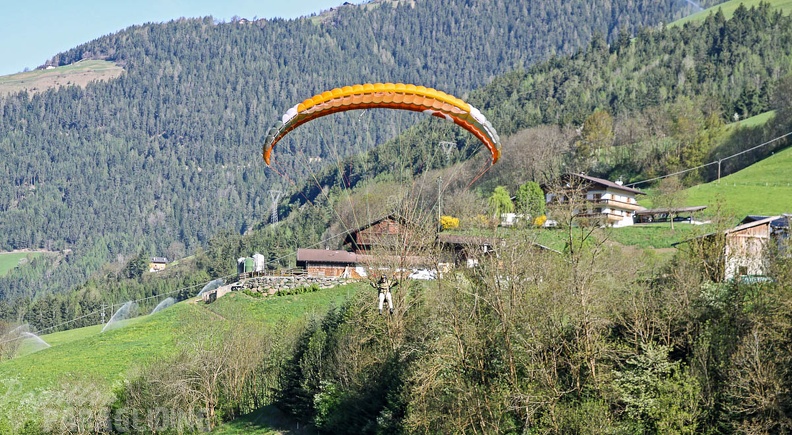 DH18_15_Luesen-Paragliding-276.jpg