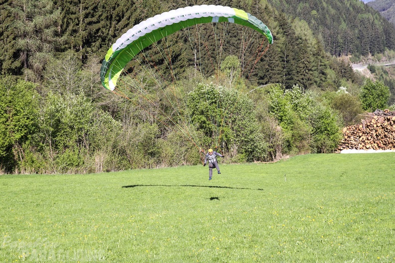 DH18_15_Luesen-Paragliding-294.jpg