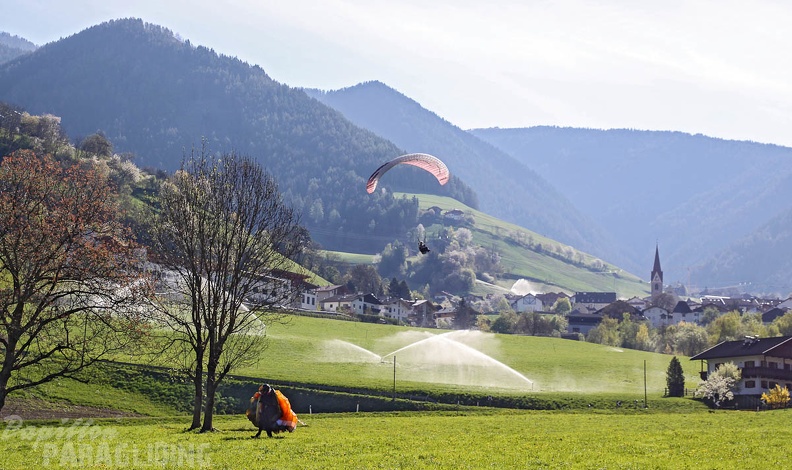 DH18_15_Luesen-Paragliding-319.jpg