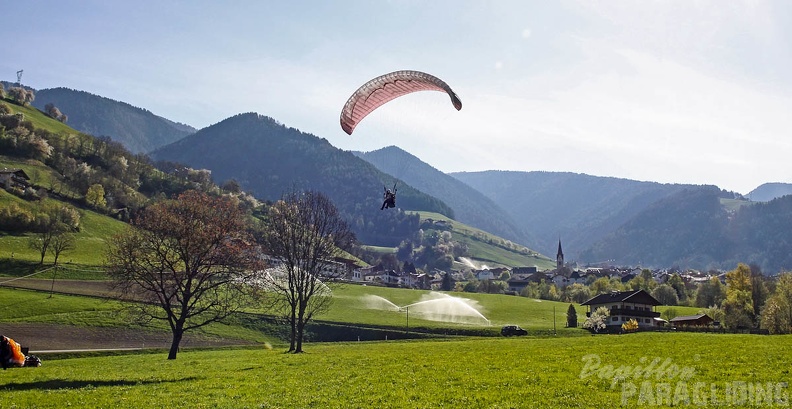 DH18 15 Luesen-Paragliding-322