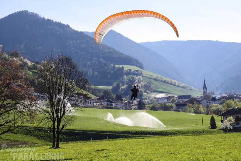 DH18_15_Luesen-Paragliding-352.jpg