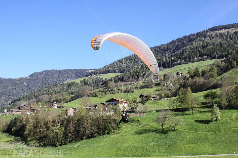 DH18_15_Luesen-Paragliding-354.jpg