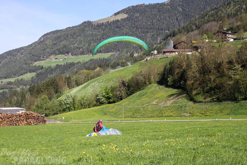 DH18_15_Luesen-Paragliding-380.jpg