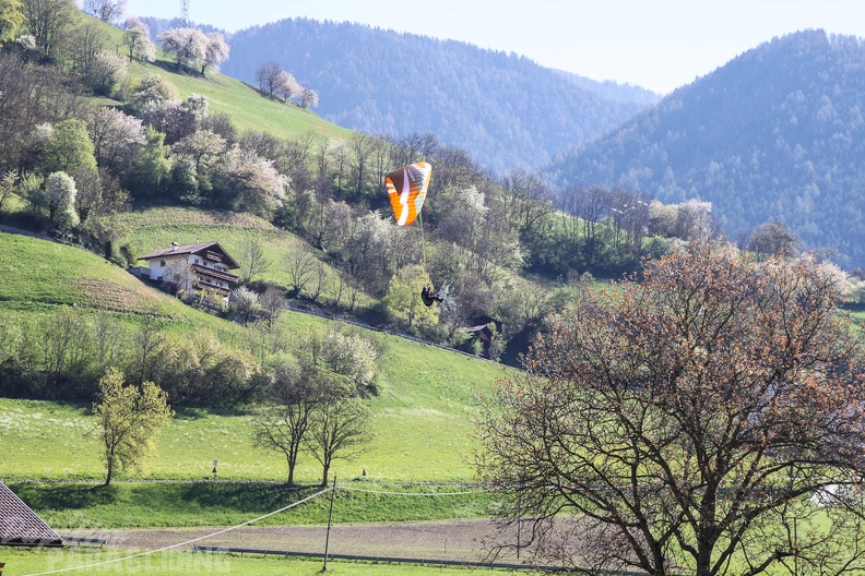 DH18_15_Luesen-Paragliding-386.jpg