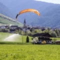 DH18 15 Luesen-Paragliding-400
