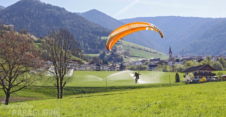 DH18_15_Luesen-Paragliding-401.jpg