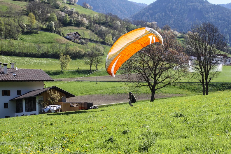 DH18_15_Luesen-Paragliding-403.jpg