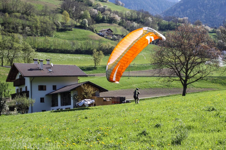 DH18_15_Luesen-Paragliding-404.jpg