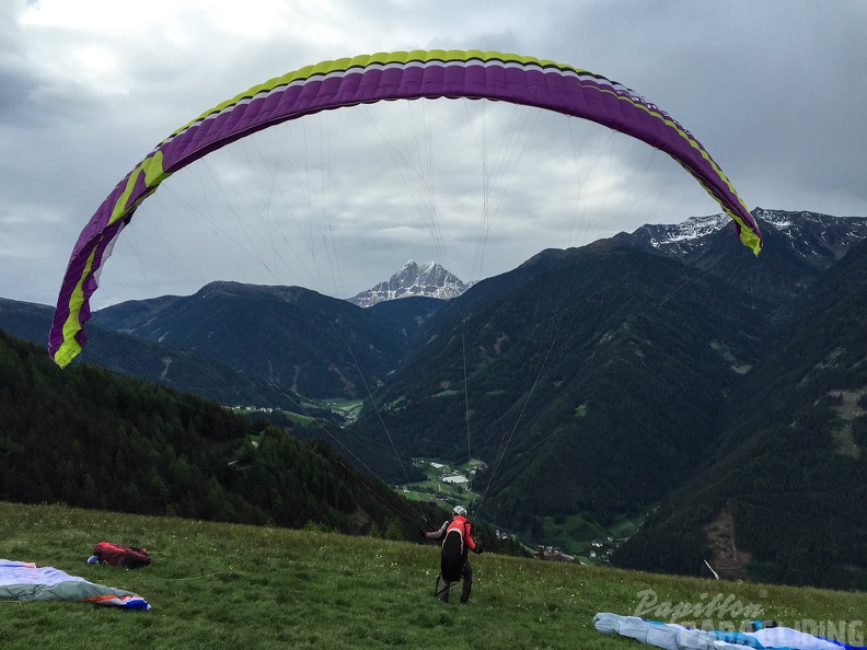 Luesen Paragliding-DH22 15-1032