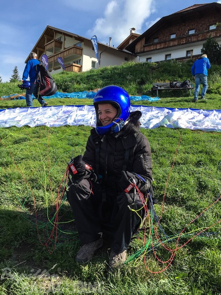 Luesen Paragliding-DH22 15-1109