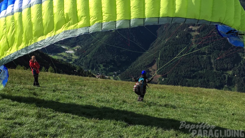 Luesen Paragliding-DH22 15-1153