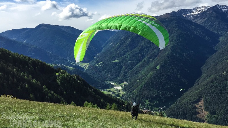 Luesen Paragliding-DH22 15-1179