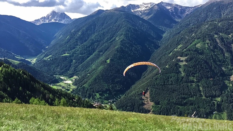 Luesen_Paragliding-DH22_15-1223.jpg