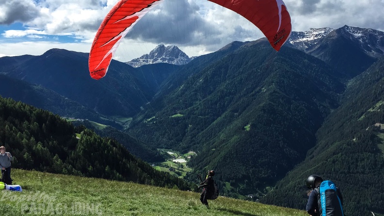 Luesen Paragliding-DH22 15-1231