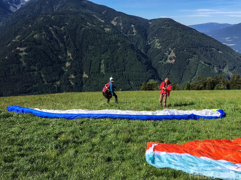 Luesen_Paragliding-DH22_15-1676.jpg