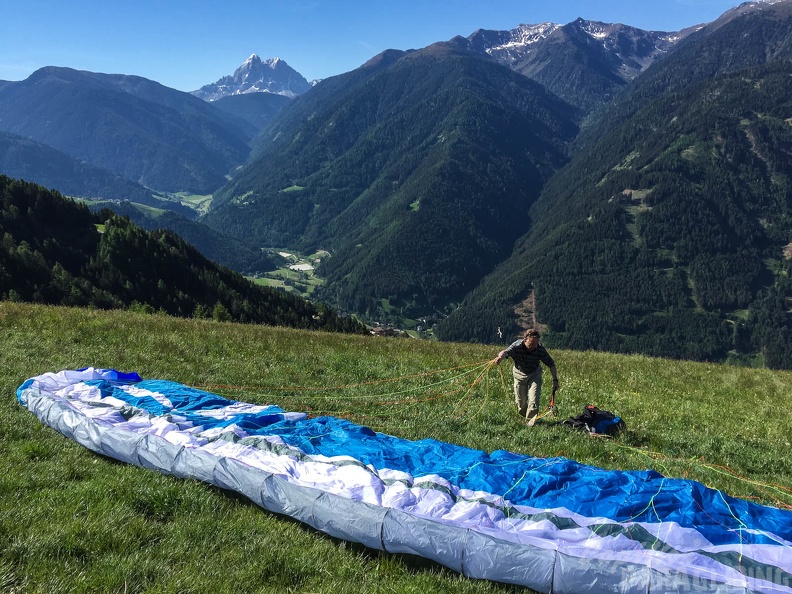 Luesen_Paragliding-DH22_15-1682.jpg