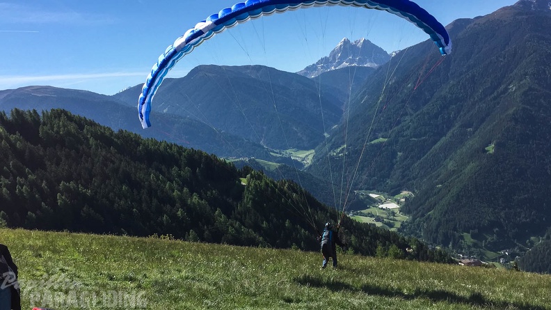 Luesen Paragliding-DH22 15-1694