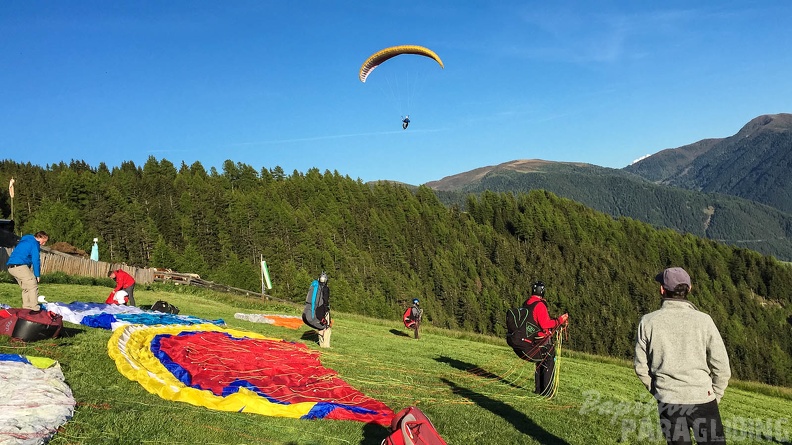 Luesen Paragliding-DH22 15-1910