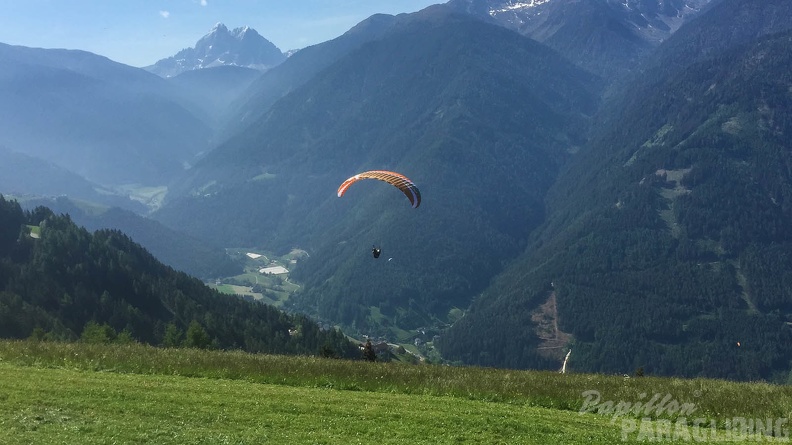 Luesen_Paragliding-DH22_15-2051.jpg