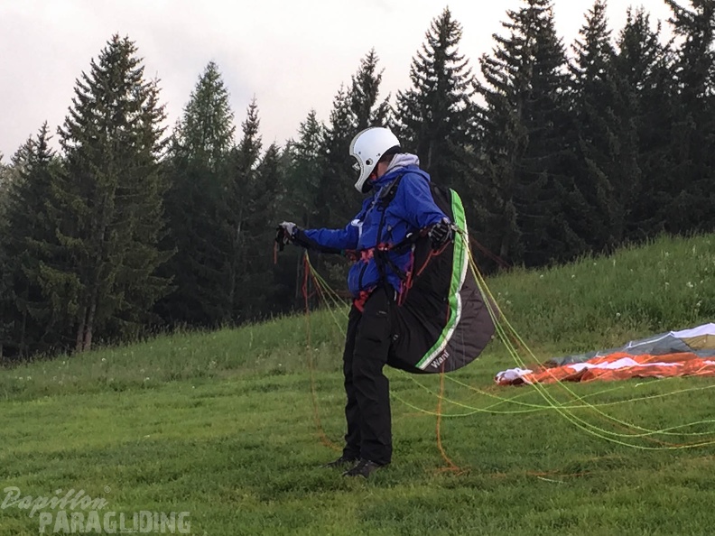 Luesen Paragliding-DH22 15-2611