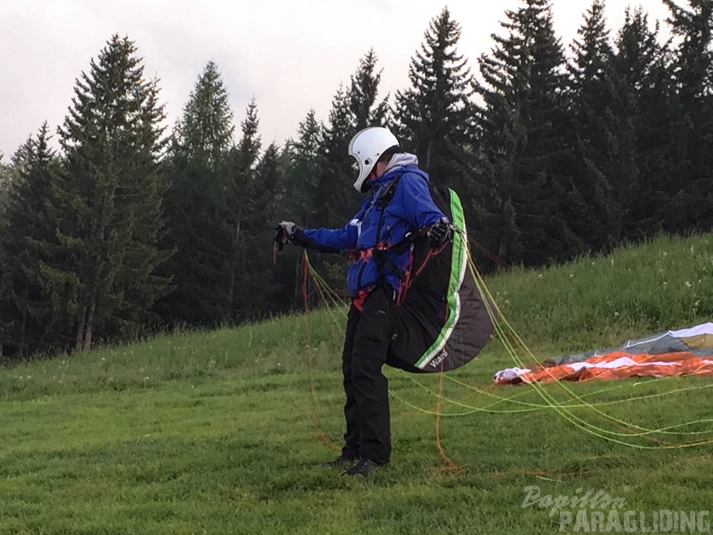 Luesen_Paragliding-DH22_15-2611.jpg