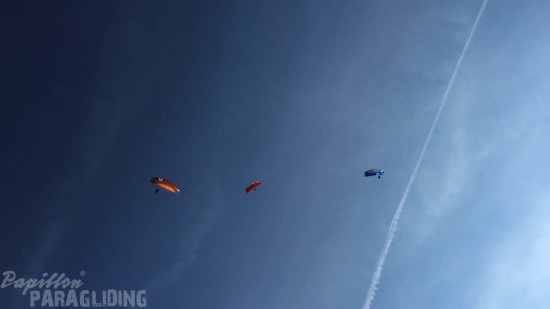 Luesen_Paragliding-DH22_15-2706.jpg