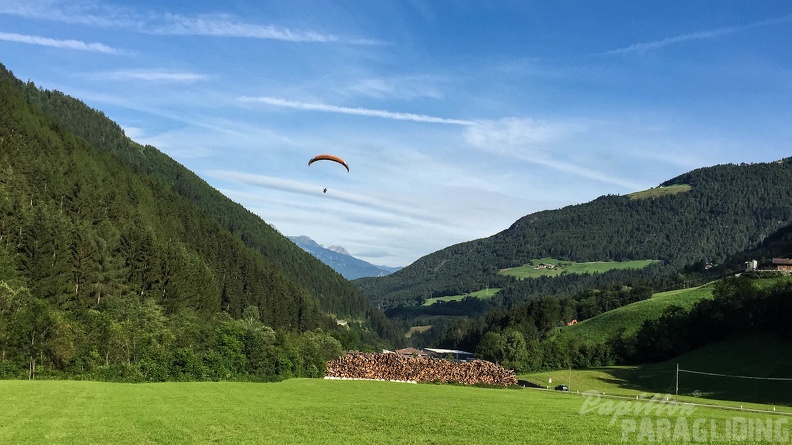 Luesen_Paragliding-DH27_15-287.jpg