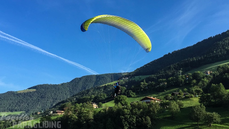 Luesen_Paragliding-DH27_15-531.jpg