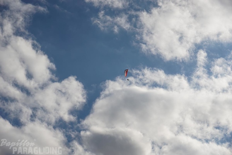 DH19.16-Luesen-Paragliding-127.jpg