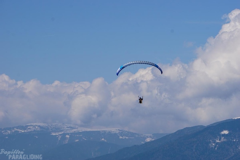DH19.16-Luesen-Paragliding-254