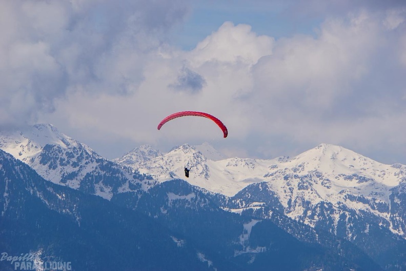DH19.16-Luesen-Paragliding-274.jpg