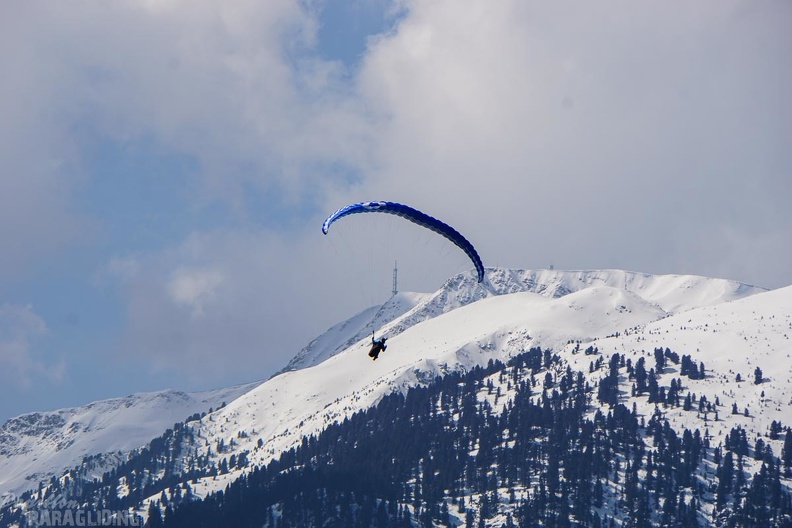 DH19.16-Luesen-Paragliding-293