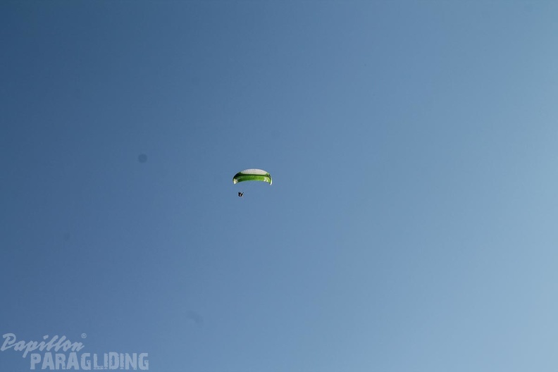 DH25.16-Luesen-Paragliding-1013