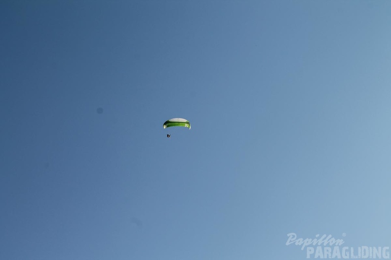 DH25.16-Luesen-Paragliding-1013