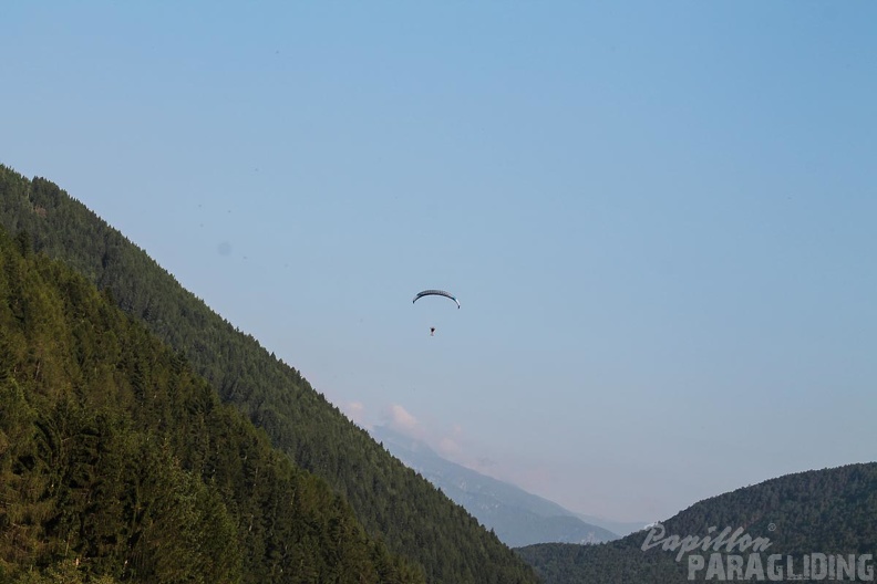 DH25.16-Luesen-Paragliding-1014