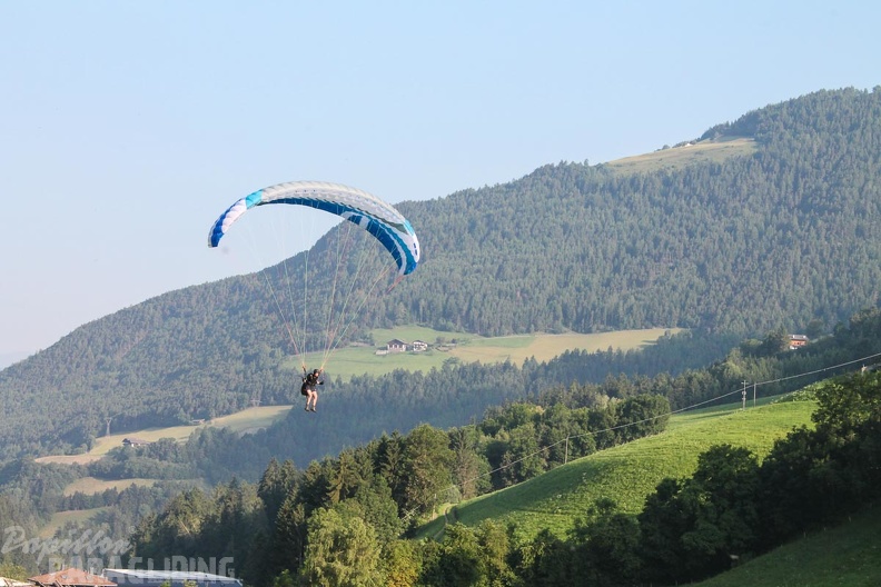 DH25.16-Luesen-Paragliding-1019.jpg