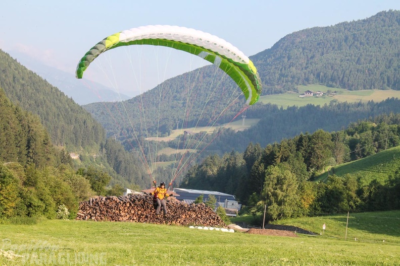DH25.16-Luesen-Paragliding-1027.jpg